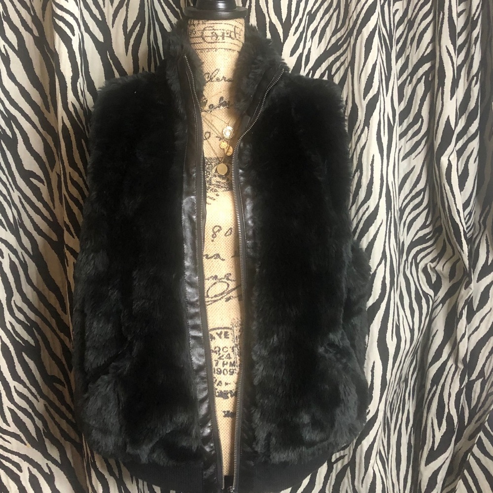 Nice Plus Sized Black Faux Fur Vest by Jou Jou